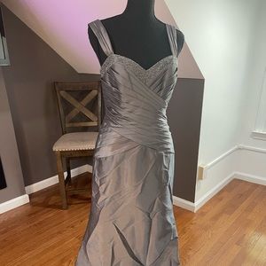 Jade gorgeous 2 piece grey gown